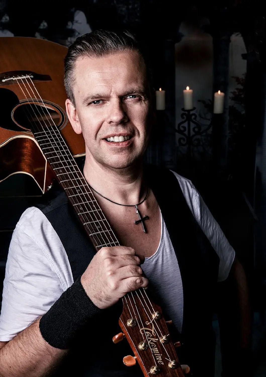 Stephan Friedrichs mit Gitarre